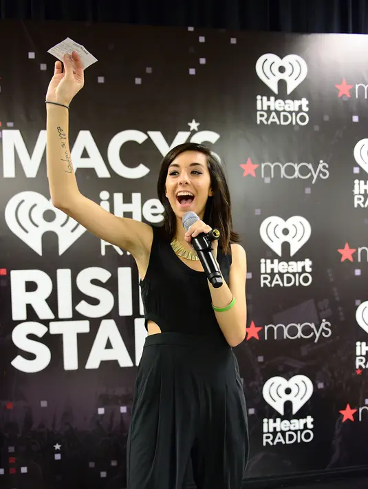 Sang penyanyi sempat menuliskan sebuah cuitan di twitter pribadinya, "Berakhir". (AFP/Bintang.com)