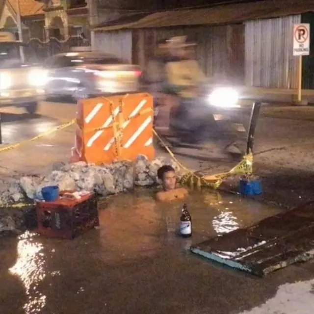 6 Potret Jacuzzi Low Budget Ini Absurd, Tempat Nyeleneh Untuk Santai