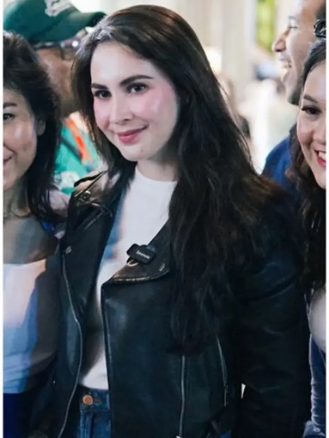 Arumi Bachsin saat Nonton Konser. [@arumibachsin_94]