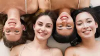 ilustrasi empat orang perempuan tersenyum dengan skintype yang berbeda-beda/copyright&nbsp;freepik.com/ freepik