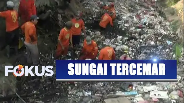 Sejumlah kali di Kabupaten Bekasi kembali dicemari oleh sampah yang menumpuk.