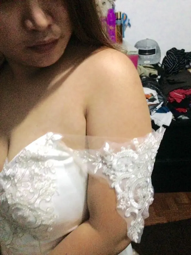 [Bintang] Gaun Pengantin