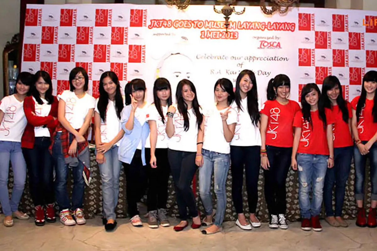 jkt-48--member-130502b.jpg