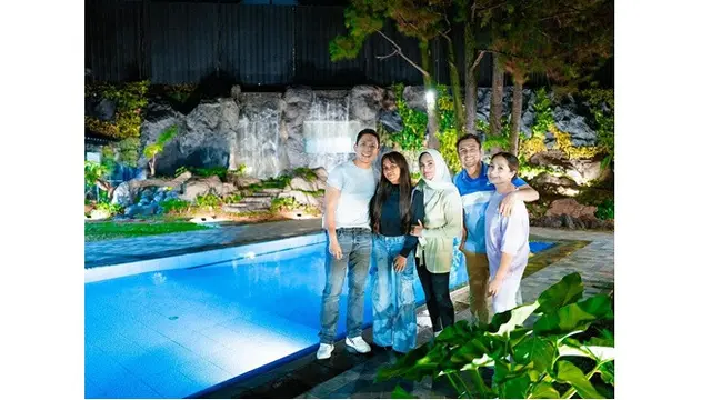6 Potret Taman Rainforest di Rumah Raffi Ahmad, Ada Air Terjun Mengalir