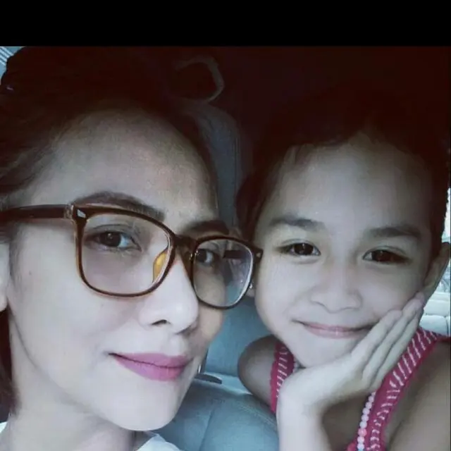 6 Potret Kebersamaan Wenny Ariani dan Kekey, Penuh Kehangatan Sedari Dulu
