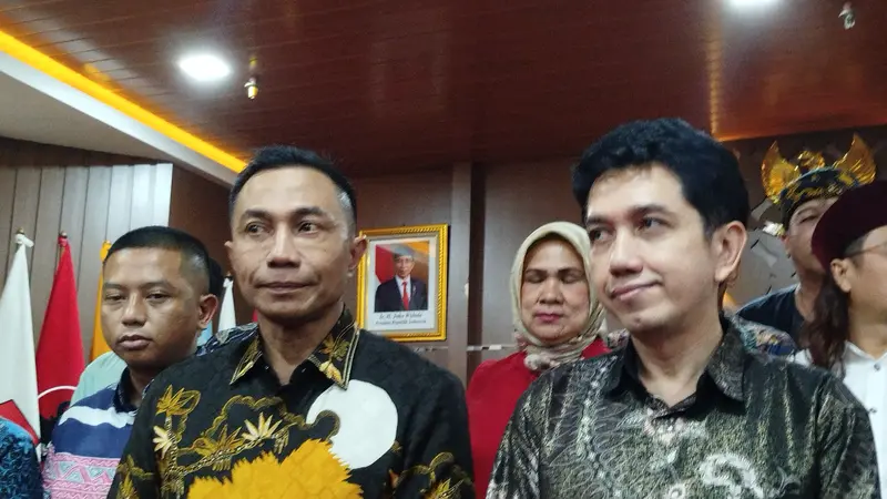 Pasangan calon jalur independen Dharma Pongrekun dan Kun Wardana resmi menjadi peserta di Pilgub Jakarta 2024.