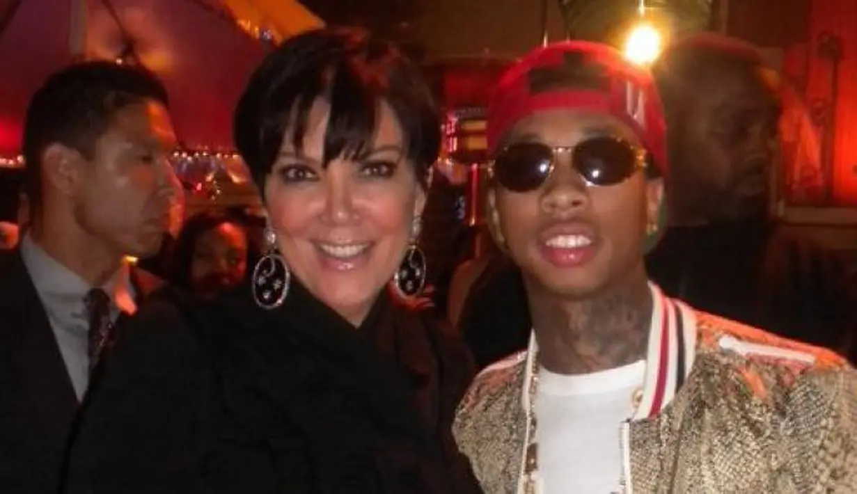 Tyga berpikir bahwa mungkin saja ia ayah dari Stormi dan Kris Jenner berharap berita tersebut benar. (VladTV)