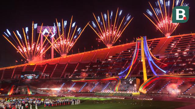 Closing ceremony SEA Games 2025 itu digelar di Stadion Nasional Rajamangala, Bangkok, pada Sabtu (20/12/2025) malam waktu setempat. (Bola.com/Bagaskara Lazuardi)