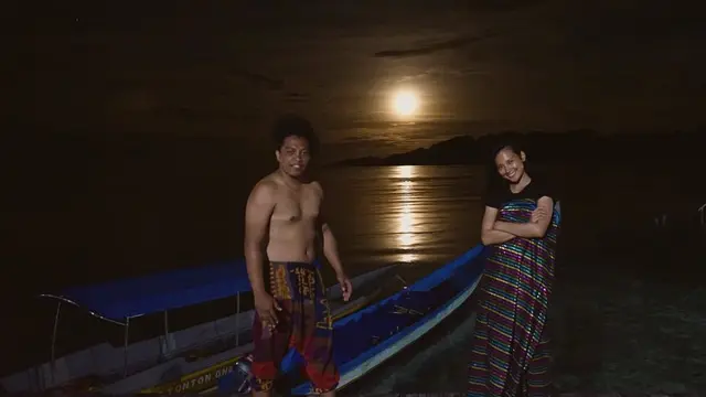 Momen Mesra Arie Kriting dan Indah Permatasari Honeymoon di Raja Ampat. (Sumber: Instagram/indahpermatas)