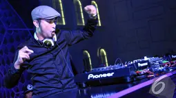DJ Winky beraksi di Clear Black Party, Jakarta. Foto diambil pada Jumat (14/11/2014) (Liputan6.com/Panji Diksana)
