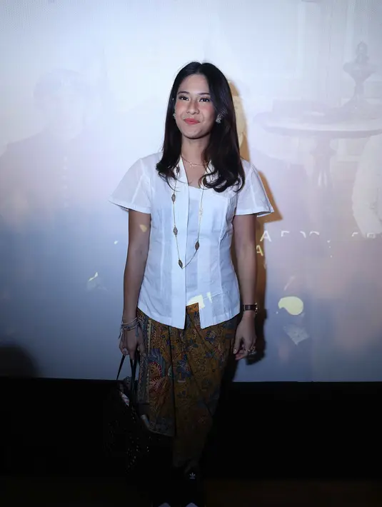 "Jadi bersyukur banget. Tibalah saat ini memerankan sosok tokoh pahlawan emansipasi. Memalukan kalau saya tidak bisa memerankan dengan baik. Saya bukan aktor yang baik kalau enggak bisa perankan ini," tuturnya. (Nurwahyunan/Bintang.com)