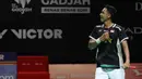 Alwi Farhan menutup laga dengan kemenangan atas Wang Zheng Xing dengan skor 15-21, 21-19, 21-16. Tampak dalam foto, pebulu tangkis tunggal putra Indonesia, Alwi Farhan saat merayakan kemenangan atas wakil China, Wang Zheng Xing, pada babak 16 besar Indonesia Masters 2026 di Istora Gelora Bung Karno, Senayan, Jakarta, Kamis (22/1/2026). (Bola.com/M Iqbal Ichsan)