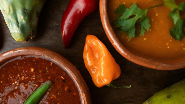 Mitos: Ibu Menyusui Tidak Boleh Makan Makanan Pedas