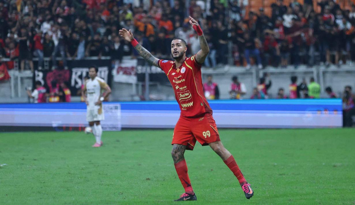 Hasil imbang di kandang sendiri membuat Persija Jakarta tetap terpaku di posisi ketiga klasemen sementara BRI Super League 2025/2026. Tampak dalam foto, ekspresi gelandang serang Persija, Emaxwell Souza De Lima saat pertandingan lanjutan BRI Super League 2025/2026 melawan Dewa United Banten FC di Jakarta International Stadium (JIS), Minggu (15/3/2026) malam WIB. (Bola.com/M Iqbal Ichsan)