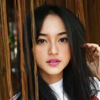 Eksklusif Indah Kusuma (Lokasi: Resto Nusantara JW Cafe, Jatiwaringin, Fotografer: Galih W Satria, Digital Imaging: Denti Ebtaviani/Bintang.com)