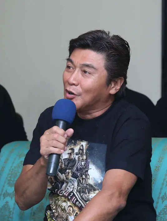 "Selama saya main film, setiap film pasti ada kepuasan tersendiri, tapi di sini ada keluasan luar biasa karena Comic 8 merupakan kolaborasi action dengan komedi dan sangat entertaint,"lanjutnya. (Nurwahyunan/Bintang.com)