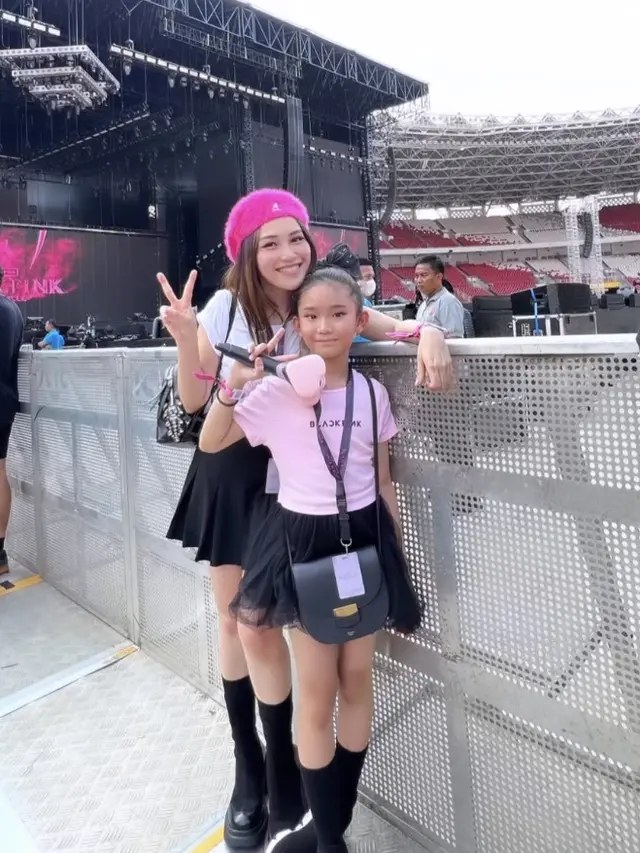 Ayu Ting Ting,  (@ayutingting92)