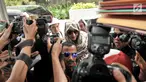 Habib Bahar bin Smith tiba di Gedung Bareskrim Polri Jakarta, Kamis (6/12). Habib Bahar diperiksa sebagai saksi terlapor terkait kasus video ceramah yang diduga menghina Presiden Jokowi dan viral di media sosial. (Merdeka.com/ Iqbal S. Nugroho)