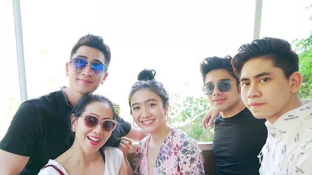 Momen Verrell Bramasta dan Febby Rastanty Saat Liburan Bersama di Bali