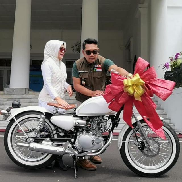 Ridwan Kamil dan istri,  Atalia Praratya. (Instagram/ ridwankamil)