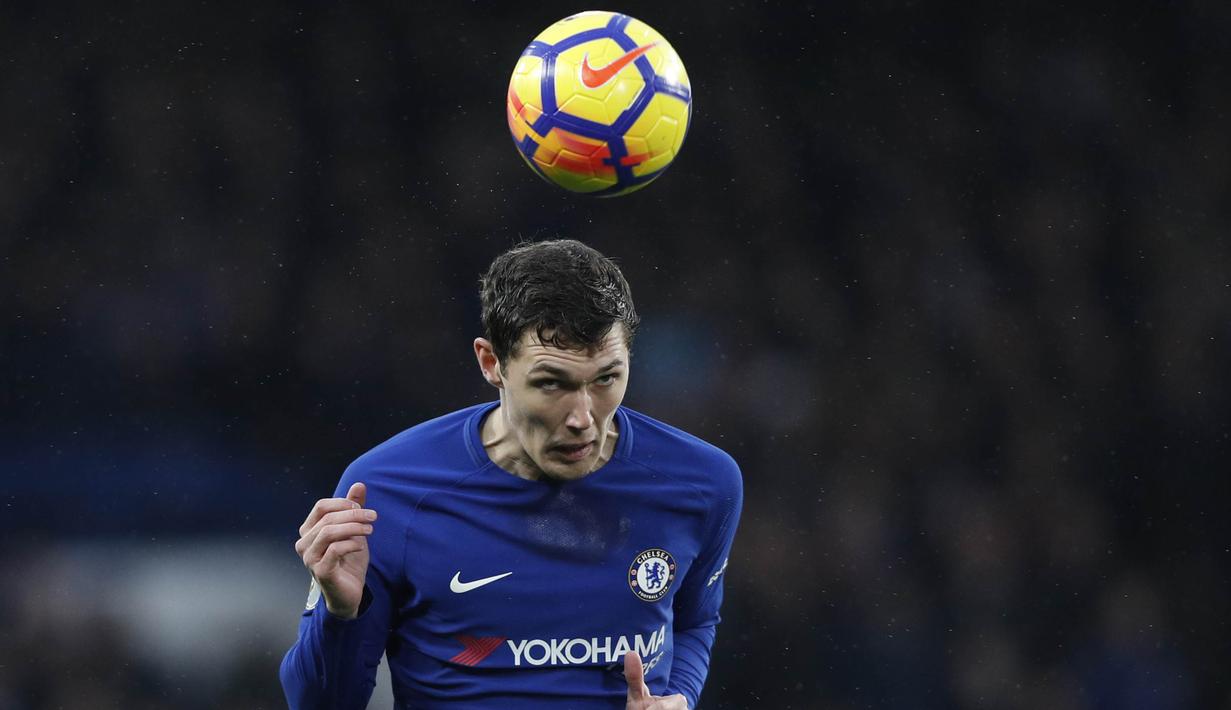 1. Andreas Christensen (Bek) - Pemain berusia 21 tahun ini mampu tampil reguler di lini belakang tim asuhan Antonio Conte. Salah satu bek tengah muda terbaik di Premier League itu mendapat bayaran 35 ribu pounds per pekan. (AFP/ Adrian Dennis)