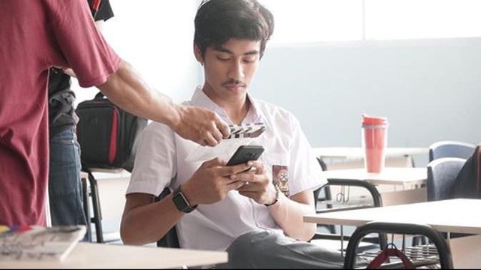 Saat ini nama Abidzar Al Ghifari kembali menjadi sorotan sejak dirinya yang dikabarkan terlibat sebuah proyek baru bareng selebgram Anya Geraldine. (Liputan6.com/IG/abidzar73)