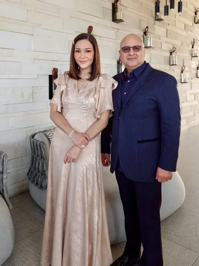 6 Gaya Maia Estianty saat Kondangan di Luar Negeri, dari Klasik Elegan hingga Glamor Bak Bangsawan