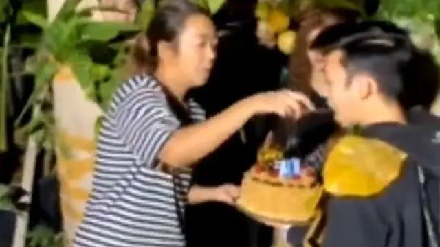 6 Momen Kejutan Nyeleneh Ulang Tahun Soimah ke-41, Heboh Bak Pawai Karnaval