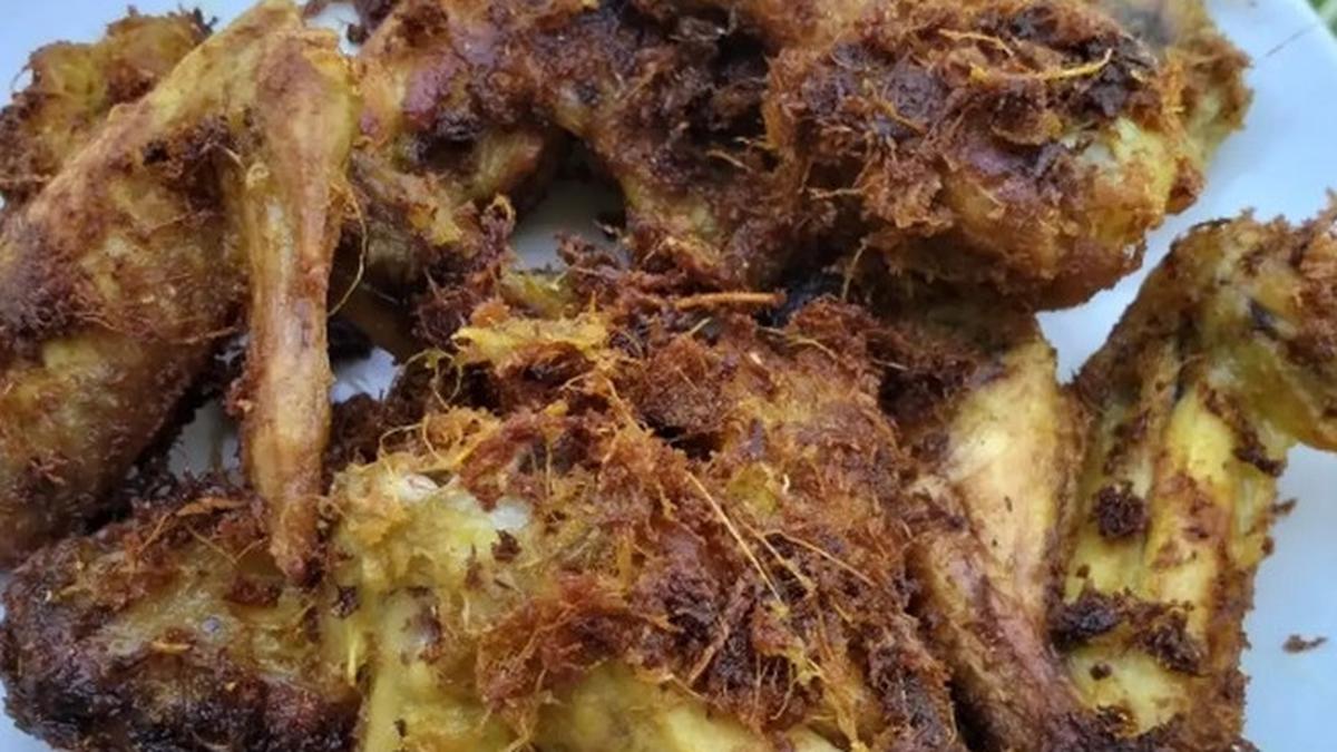 Resep Ayam Goreng Bumbu Kuning Lengkuas, Empuk dan Gurih