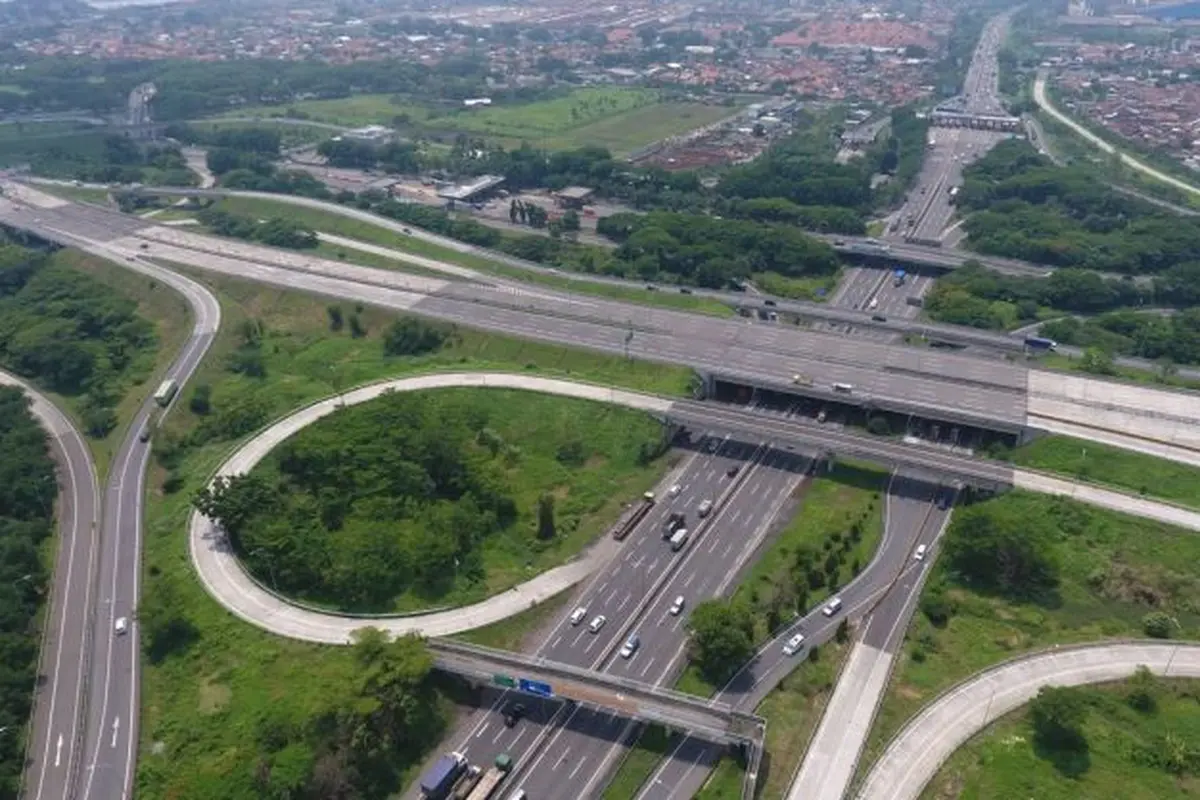 Tol Sumo membentang sepanjang 36,27 kilometer (km) dan menghubungkan Kota Surabaya dengan Kabupaten Mojokerto. (Dok Kementerian PUPR)