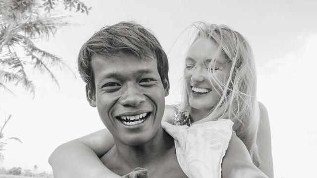 Pernikahan Viral