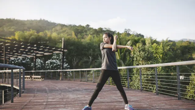 Meski Olahraga di Outdoor, Begini Cara Jaga Kulit Tetap Lembab [Dok/freepik.com]