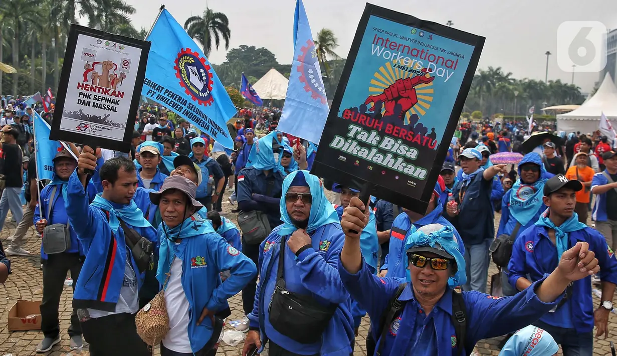 Hari Buruh Internasional yang diperingati setiap tanggal 1 Mei atau dikenal juga sebagai May Day merupakan momen penting bagi kelas pekerja. (Liputan6.com/Angga Yuniar)