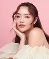Ilustrasi perempuan tampil fresh dengan makeup. (c) kitthanes_r@hotmail.com/Depositphotos