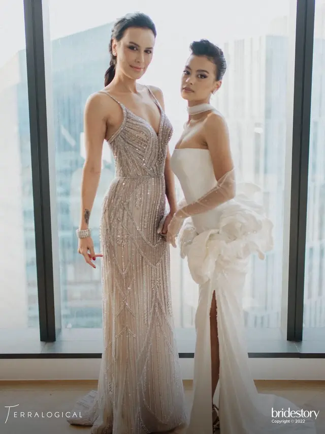 Eva Celia Tampil Memesona dengan Gaun Putih Layaknya Dewi Yunani di Malam Resepsi Pernikahan