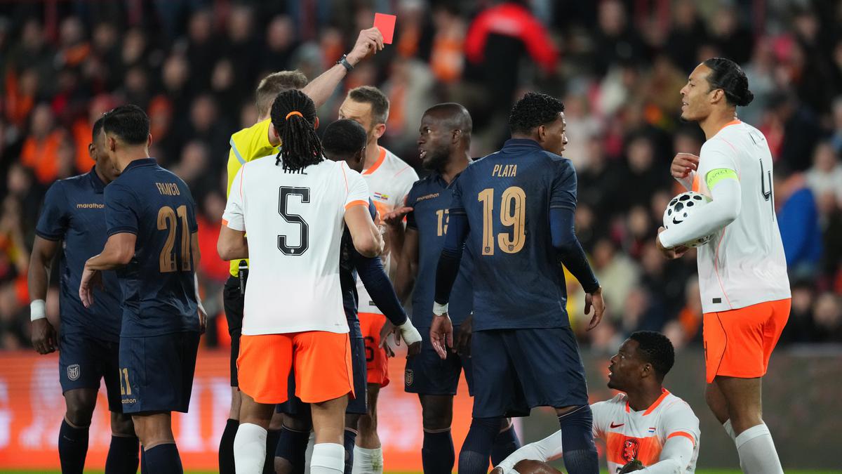 Belanda vs Ekuador: Tampil Dengan 10 Pemain, Oranje Hanya Bisa Petik Hasil Imbang