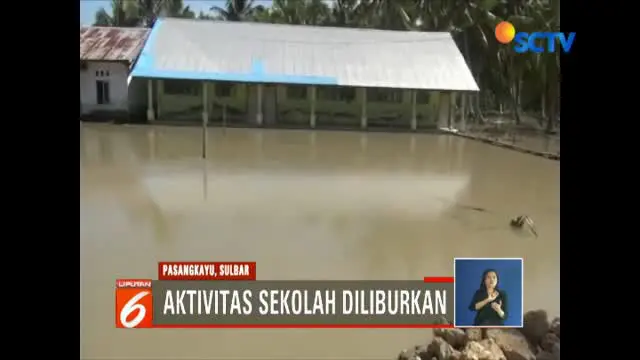 Aktivitas Warga Lumpuh Akibat Banjir Rendam Pasangkayu Sulbar