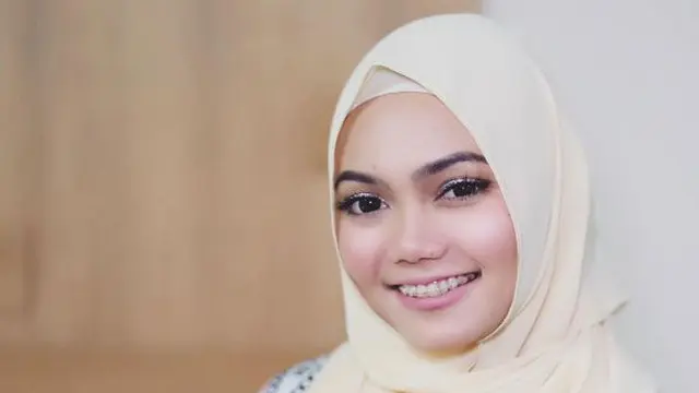 Mewahnya Jam Tangan Rina Nose Seharga Rp 1,3 Miliar