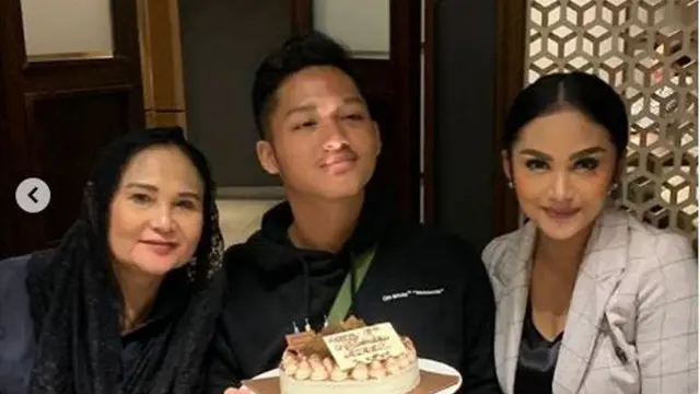 Krisdayanti (Foto: Instagram/@krisdayantilemos)
