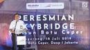 Direktur Utama PT KAI (Persero), Edi Sukmoro memberikan sambutan saat meresmikan jembatan penghubung atau skybridge di Stasiun Batu Ceper, Tangerang, Kamis (18/7/2019). Jembatan penghubung ini untuk mengintegrasikan peron KRL Commuter Line dengan peron KA Bandara. (Liputan6.com/Immanuel Antonius)