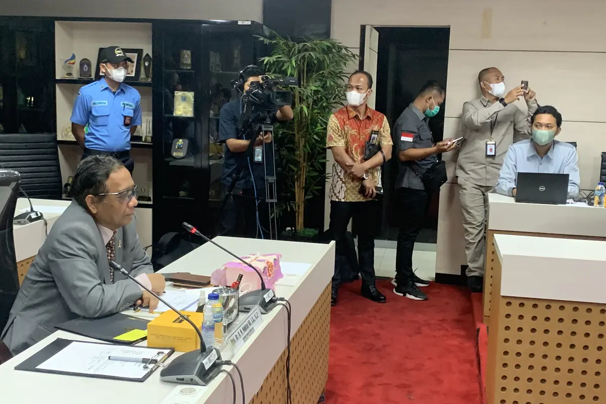 Menko Polhukam Mahfud Md memenuhi panggilan MKD DPR terkait kasus Ferdy Sambo.