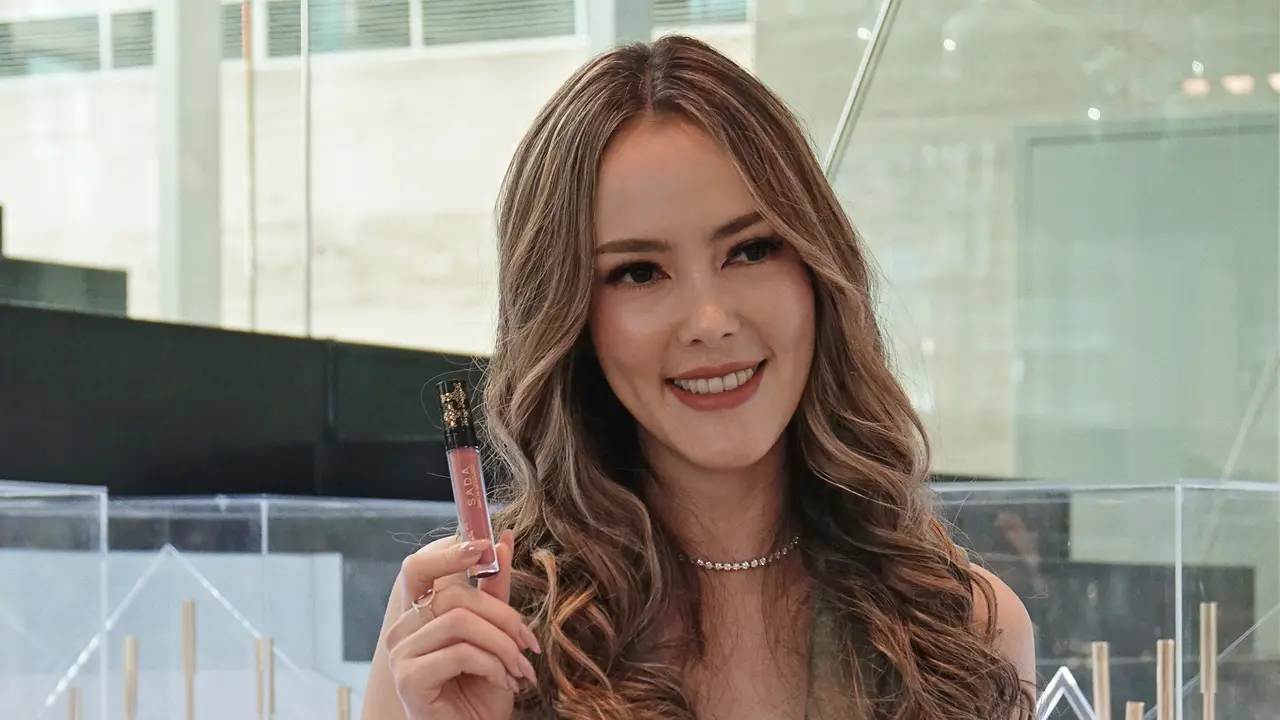 Rewel Soal Pilihan Lipstik Matte, Ini Trik Cathy Sharon Menemukannya