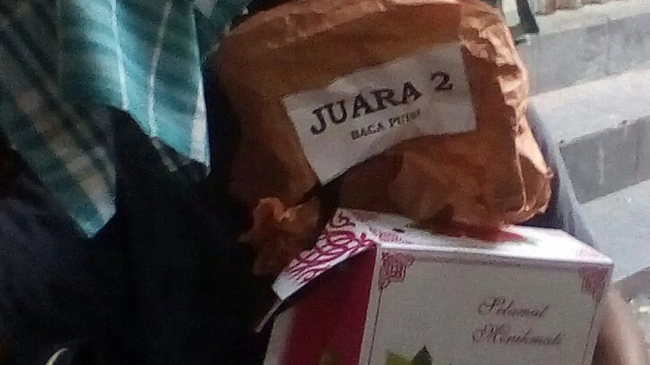 Serbet Jadi Hadiah Lomba Puisi Disdikbud Banten, Ini Komentar Warganet