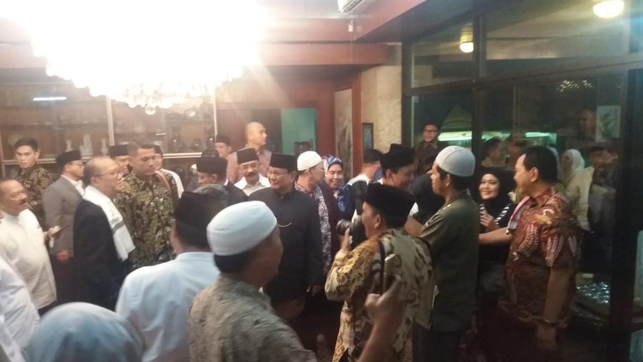 Prabowo, AHY dan Tommy Berkumpul di Haul ke-11 Soeharto