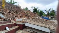 Kerusakan bangunan SDN Cugenang akibat gempabumi di Kabupaten Cianjur, Provinsi Jawa Barat, Senin (21/11). (BPBD Kabupaten Cianjur)