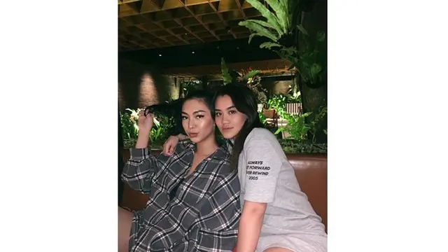 Shania Salsabila juga berteman dengan beberapa artis, salah satunya Aaliyah Massaid.