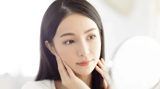 Ingin Punya Kulit Sehat Bebas Breakout? Hindari 5 Kebiasaan Ini karena Skincare Saja Tidak Cukup
