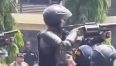 Polisi Gelar Simulasi Demo Dekat Sekolah, Gas Air Mata Masuk Kelas Bikin Siswa Sesak Napas