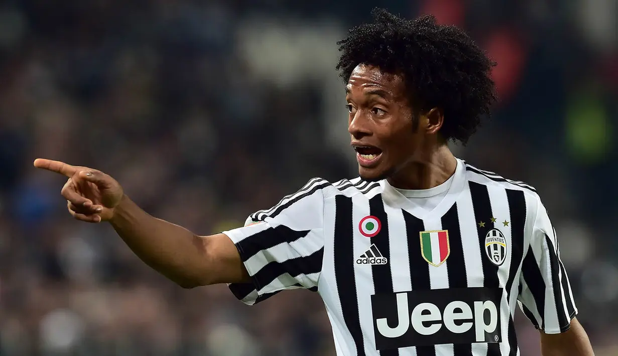 4. Juan Cuadrado, setelah berakhirnya masa peminjaman, gelandang Chelsea ini kemungkinan besar akan kembali ke Juventus. Four Four Two melaporkan jika kesepakatan kedua tim akan terjadi dalam beberapa hari kedepan. (AFP/Giuseppe Cacace)