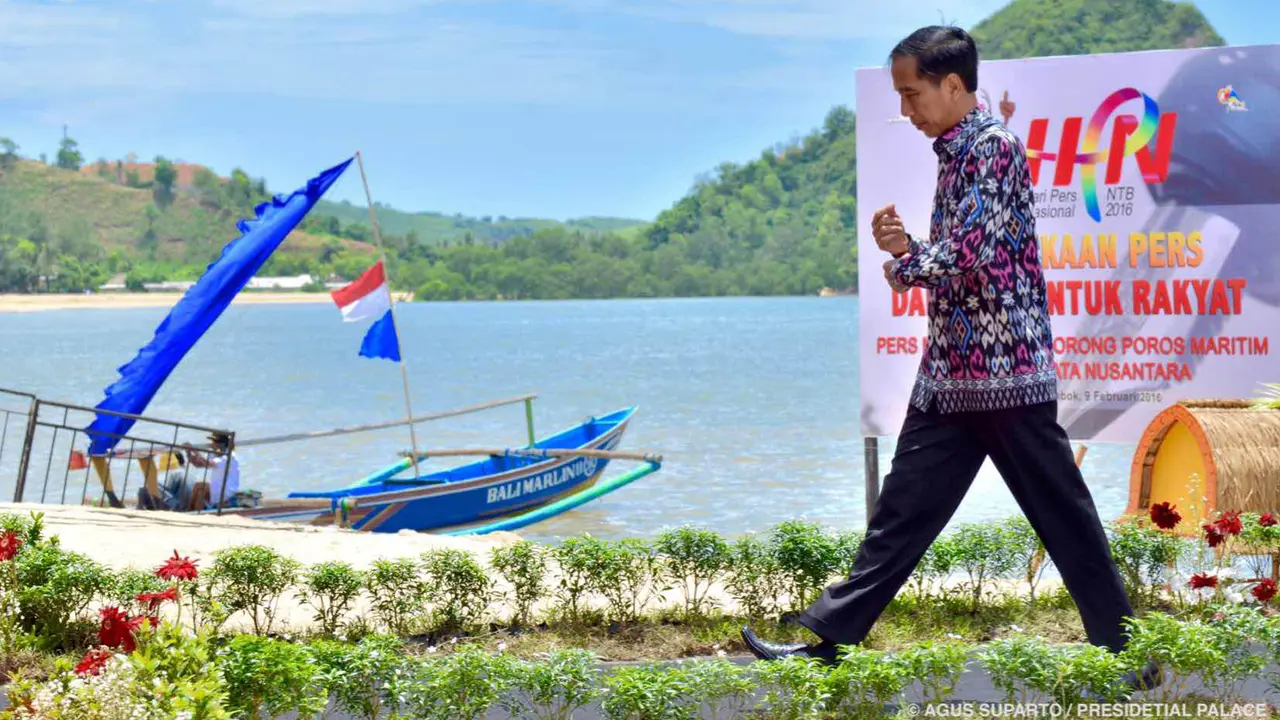 20160209-Hari-Pers-Jokowi-Agus-Suparto